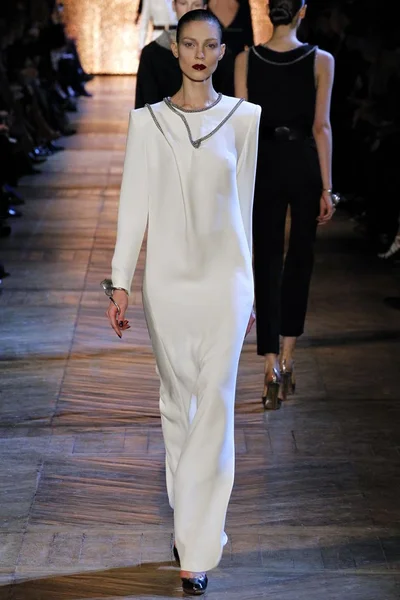 Look 31